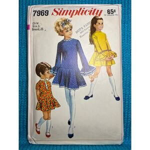 Simplicity 7969 pattern girls dress fit and flare ruffle sleeve 1960s size 6